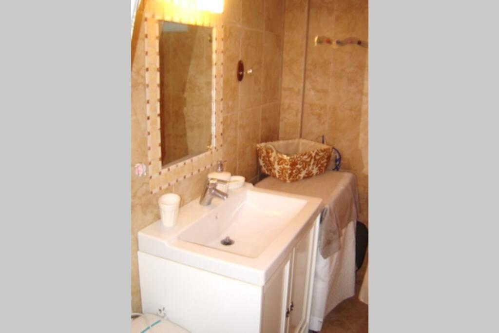 Irilena'S Guest House 파로스 외부 사진